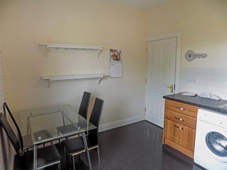 2 bedroom Apartment to let in Breton Road, Lisburn, BT28