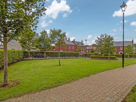2 bedroom Apartment to let in Breton Road, Lisburn, BT28