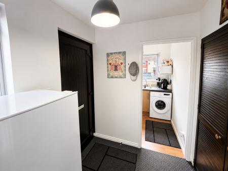 1 bedroom Town house to let in Warren Grove, Lisburn, BT28