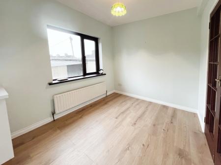 3 bedroom Terraced House to let in Granville Gardens, Banbridge, BT32