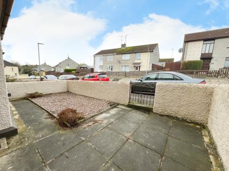 3 bedroom Terraced House to let in Granville Gardens, Banbridge, BT32