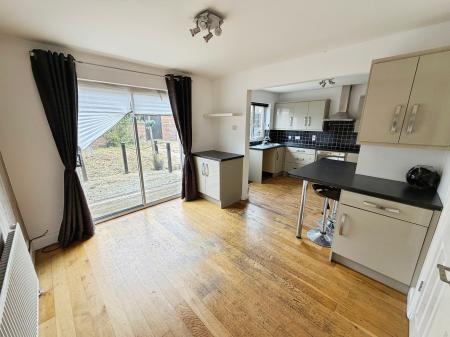3 bedroom Semi-detached house for sale in Rosewood Glen, Lisburn, BT28