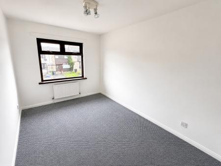 4 bedroom Terraced House for sale in Tirowen Drive, Lisburn, BT28