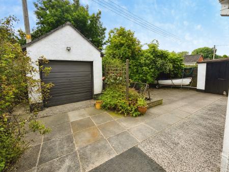 2 bedroom Semi-detached house for sale in Greenburn Park, Lambeg, BT27