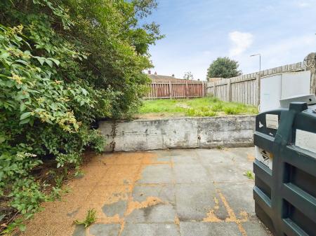 3 bedroom Terraced House for sale in Maple Crescent, Dunmurry, BT17