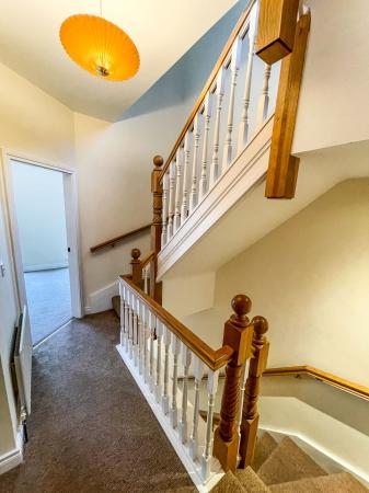 4 bedroom Town house to let in Berkeley Hall Square, Lisburn, BT27