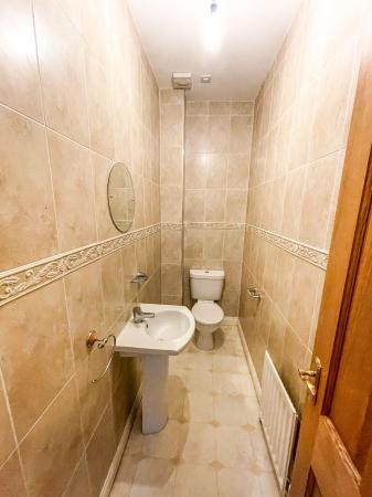 4 bedroom Town house to let in Berkeley Hall Square, Lisburn, BT27