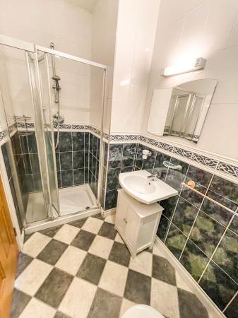 4 bedroom Town house to let in Berkeley Hall Square, Lisburn, BT27