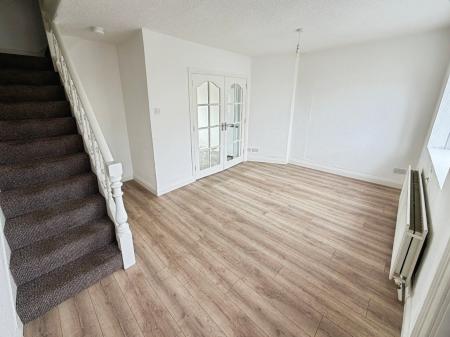 3 bedroom Terraced House to let in Strathearne Place, Lisburn, BT27