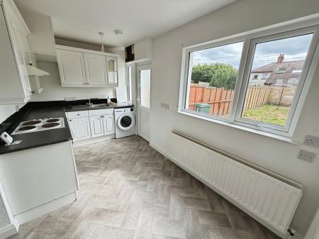 3 bedroom Terraced House to let in Strathearne Place, Lisburn, BT27