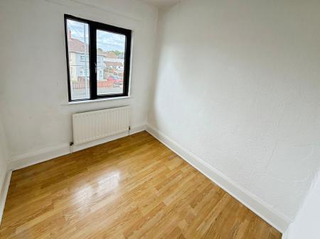3 bedroom Terraced House to let in Strathearne Place, Lisburn, BT27