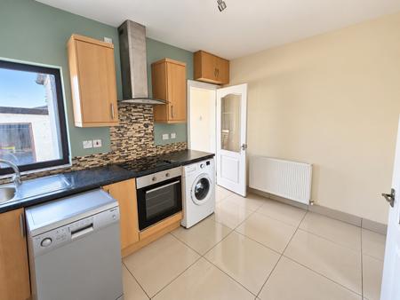 2 bedroom Terraced House to let in Moira Road, Lisburn, BT28