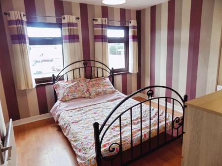2 bedroom Terraced House to let in Moira Road, Lisburn, BT28