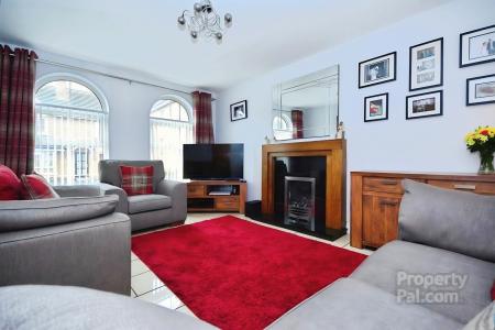 3 bedroom Detached house to let in Mornington View, Lisburn, BT28