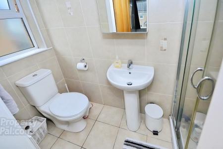 3 bedroom Detached house to let in Mornington View, Lisburn, BT28