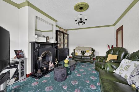 4 bedroom Bungalow for sale in Barnfield Road, Derriaghy, BT28