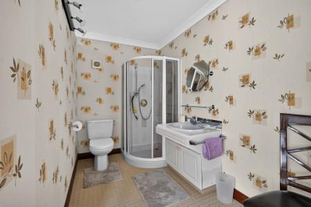 4 bedroom Bungalow for sale in Barnfield Road, Derriaghy, BT28
