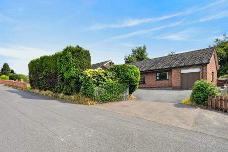 4 bedroom Bungalow for sale in Barnfield Road, Derriaghy, BT28