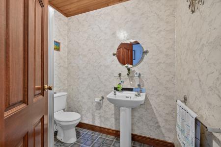 4 bedroom Bungalow for sale in Barnfield Road, Derriaghy, BT28