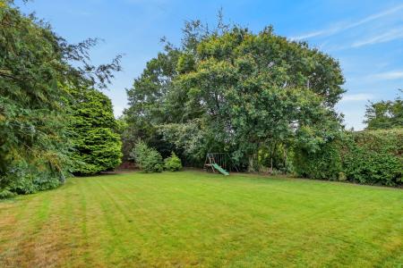 4 bedroom Bungalow for sale in Barnfield Road, Derriaghy, BT28