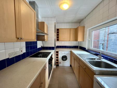 2 bedroom Flat to let in Bridge Street, Lisburn, BT28