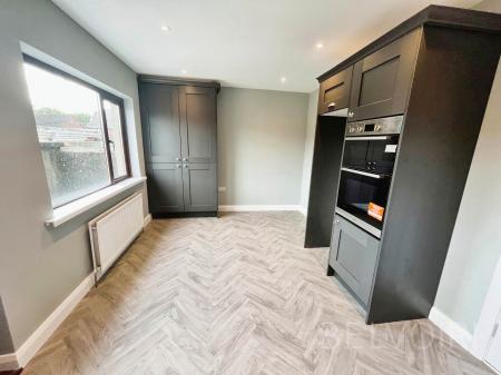 3 bedroom Terraced House to let in Brookvale Rise, Lisburn, BT28