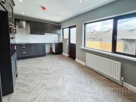 3 bedroom Terraced House to let in Brookvale Rise, Lisburn, BT28