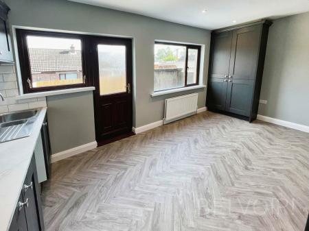 3 bedroom Terraced House to let in Brookvale Rise, Lisburn, BT28