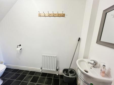3 bedroom Town house to let in Mornington Avenue, Lisburn, BT28