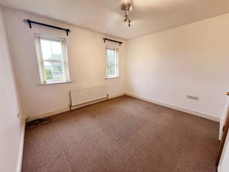 3 bedroom Town house to let in Mornington Avenue, Lisburn, BT28