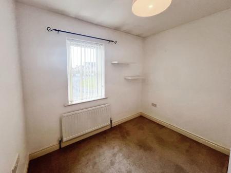 3 bedroom Town house to let in Mornington Avenue, Lisburn, BT28