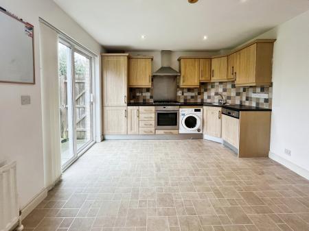 3 bedroom Town house to let in Mornington Avenue, Lisburn, BT28