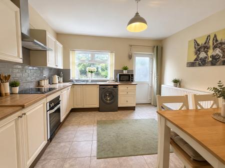 2 bedroom Terraced House for sale in Low Road, Lisburn, BT27
