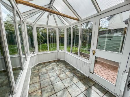 3 bedroom Semi-detached house to let in Old Mill Heights, Hillsborough, BT26