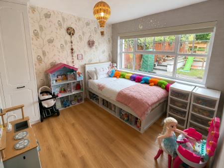 3 bedroom Bungalow for sale in Woodland Gardens, Lambeg, BT27