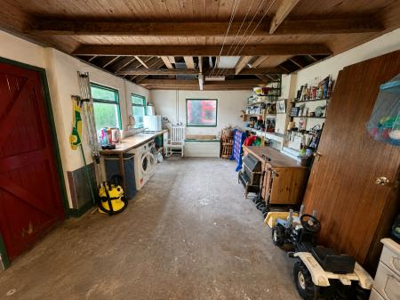 3 bedroom Bungalow for sale in Woodland Gardens, Lambeg, BT27