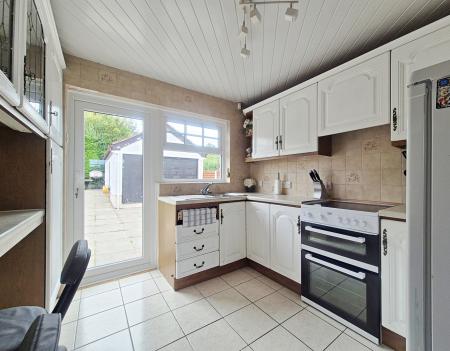 3 bedroom Bungalow for sale in Woodland Gardens, Lambeg, BT27