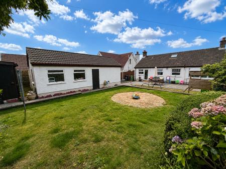 3 bedroom Bungalow for sale in Woodland Gardens, Lambeg, BT27