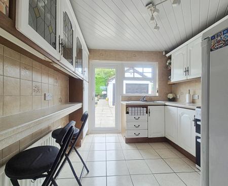 3 bedroom Bungalow for sale in Woodland Gardens, Lambeg, BT27