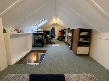3 bedroom Bungalow for sale in Woodland Gardens, Lambeg, BT27