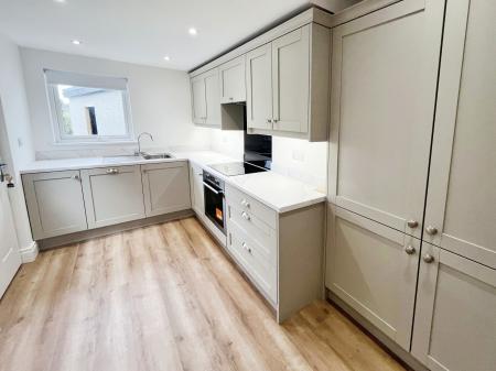 3 bedroom Semi-detached house to let in Hillsborough Road, Lisburn, BT28