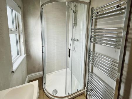 3 bedroom Semi-detached house to let in Hillsborough Road, Lisburn, BT28