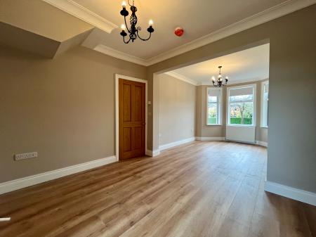 3 bedroom Semi-detached house to let in Hillsborough Road, Lisburn, BT28