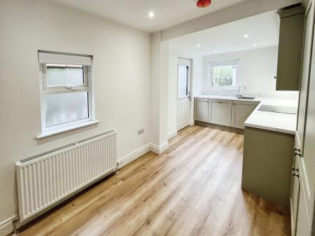 3 bedroom Semi-detached house to let in Hillsborough Road, Lisburn, BT28
