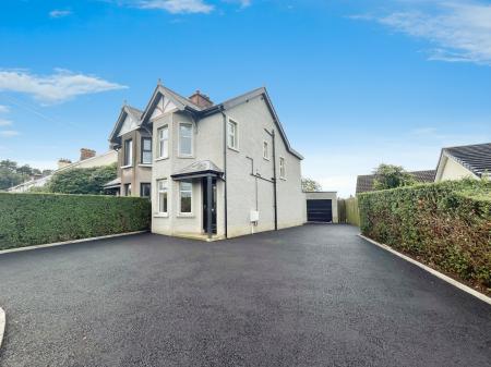 3 bedroom Semi-detached house to let in Hillsborough Road, Lisburn, BT28