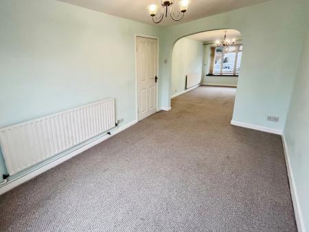 3 bedroom Semi-detached house to let in Thornleigh Park, Lisburn, BT28