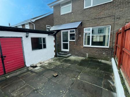 3 bedroom Semi-detached house to let in Thornleigh Park, Lisburn, BT28
