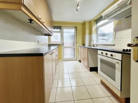 3 bedroom Semi-detached house to let in Thornleigh Park, Lisburn, BT28