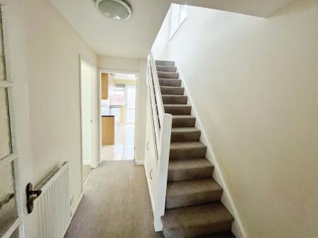3 bedroom Semi-detached house to let in Thornleigh Park, Lisburn, BT28