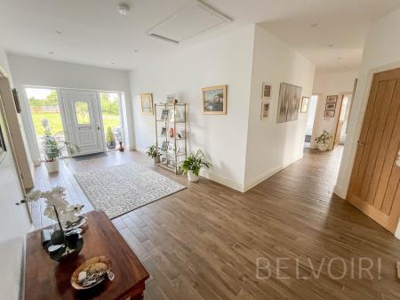 3 bedroom Bungalow to let in Bresagh Road, Lisburn, BT27